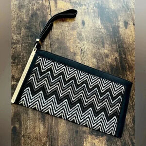 Zig-zag print envelope, clutch purse.